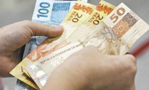 Salário mínimo: deputados votam hoje proposta que eleva o valor para R$ 1.210 em 2022. Entenda